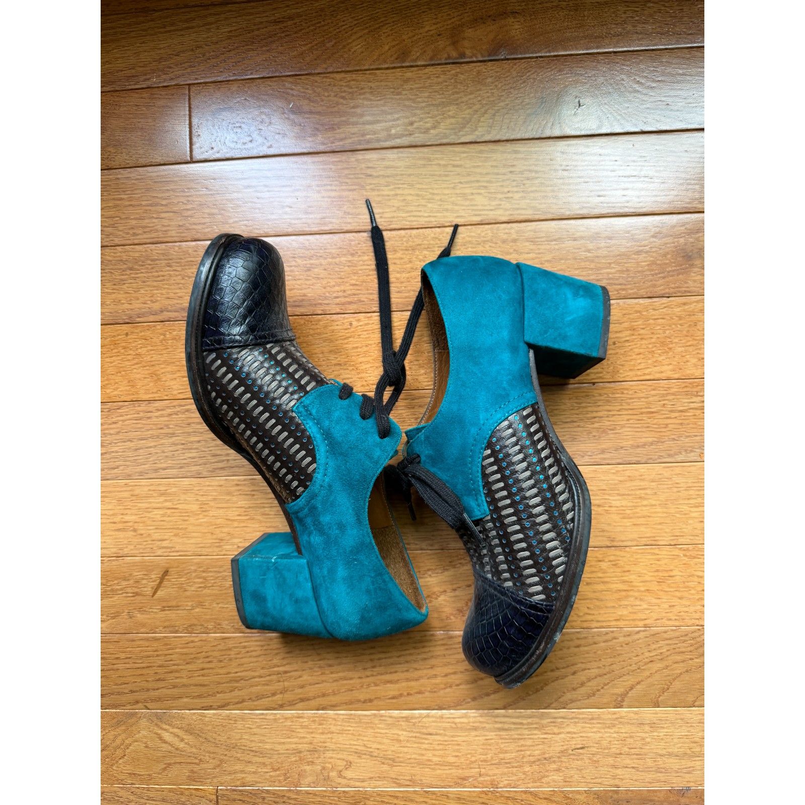 Chie Mihara Oxford Lace-Up Pumps